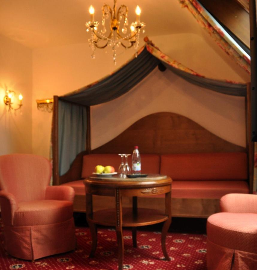 Hotel Restaurant Krehl'S Linde Stuttgart Buitenkant foto