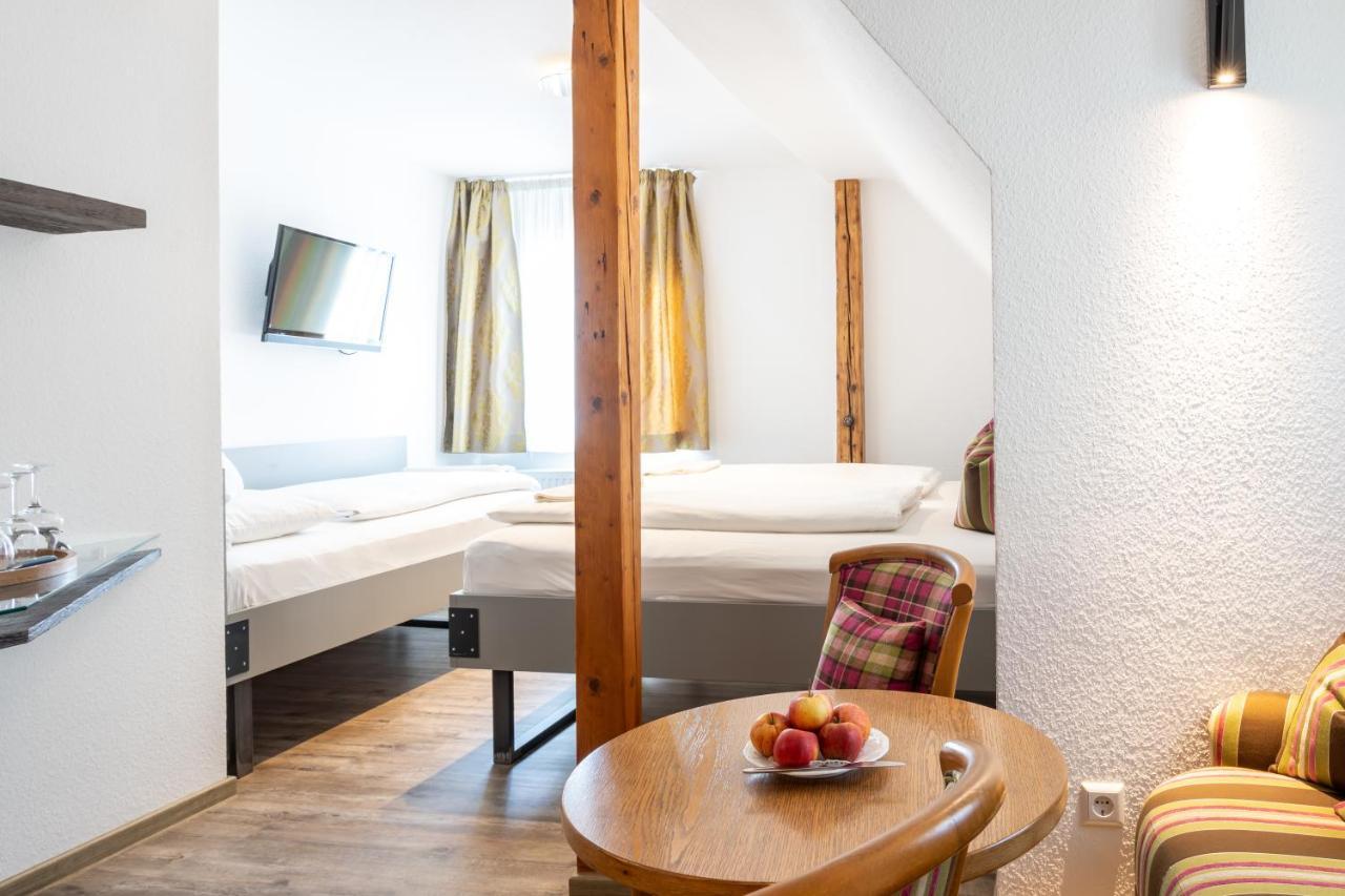 Hotel Restaurant Krehl'S Linde Stuttgart Buitenkant foto