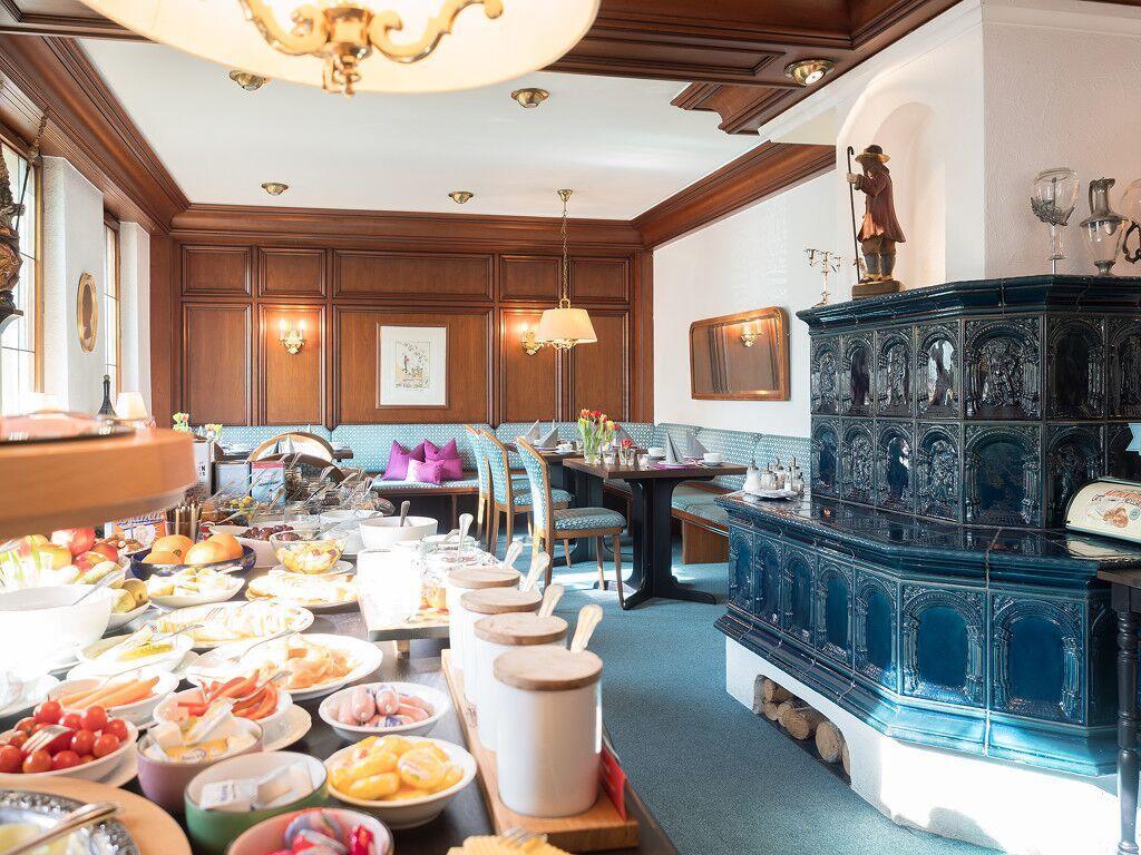 Hotel Restaurant Krehl'S Linde Stuttgart Buitenkant foto